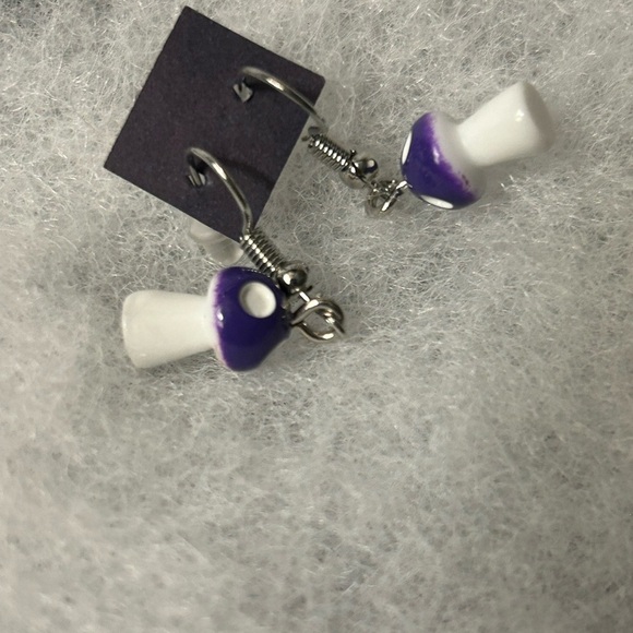 - Rare gorgeous handmade jewelry earrings similar to modern streetwear - - Picture 2 of 4